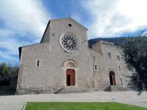 chiesa abbazia di valvisciolo sermoneta 04013