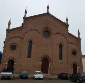 chiesa nativita di maria bondeno 44012