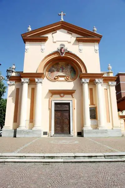 chiesa san rocco grugliasco 10095
