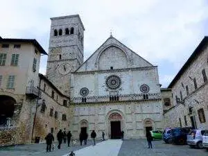 Chiesa San Rufino (Assisi – 06081)