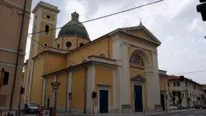 chiesa santa maria lauretana querceta 55047