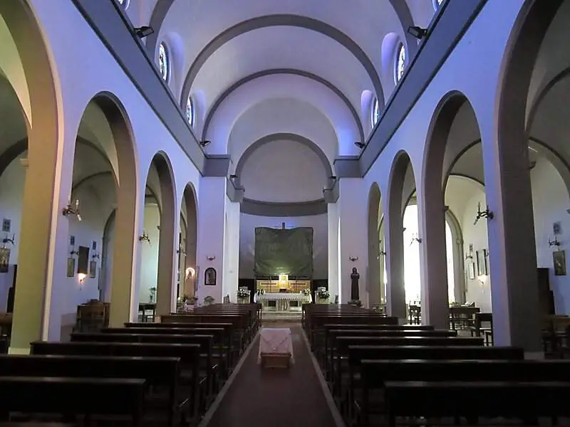 chiesa santissima trinita livorno 57126
